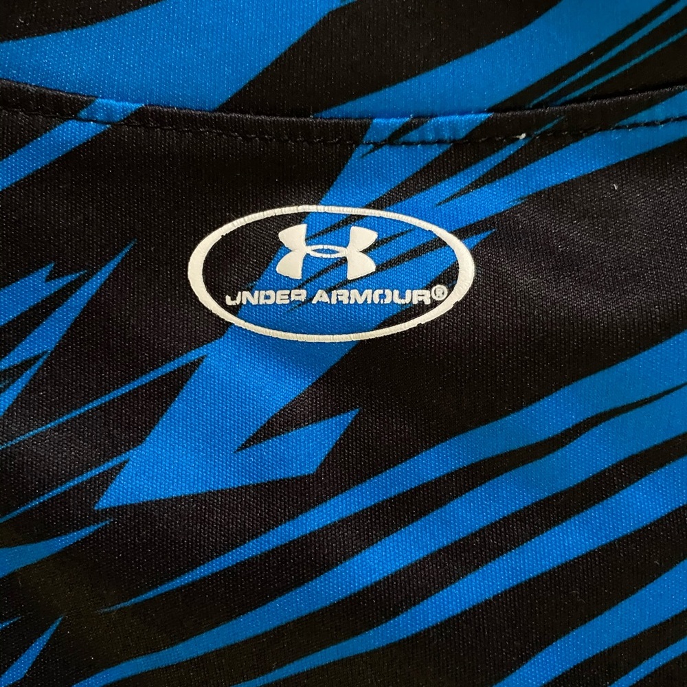 Under Armour Heat Gear top boys 4T LIKE NEW EUC - Picture 3 of 4